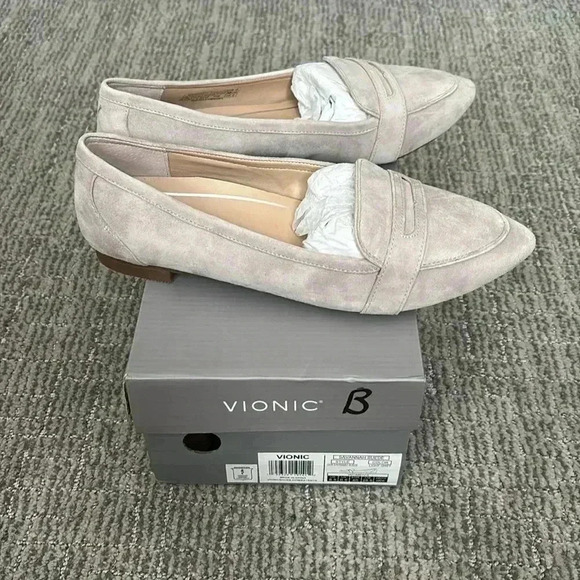 VIONIC Savannah Pink Suede Slip-On Flat Penny Loafers Size 8.5 Wide - Picture 3 of 6